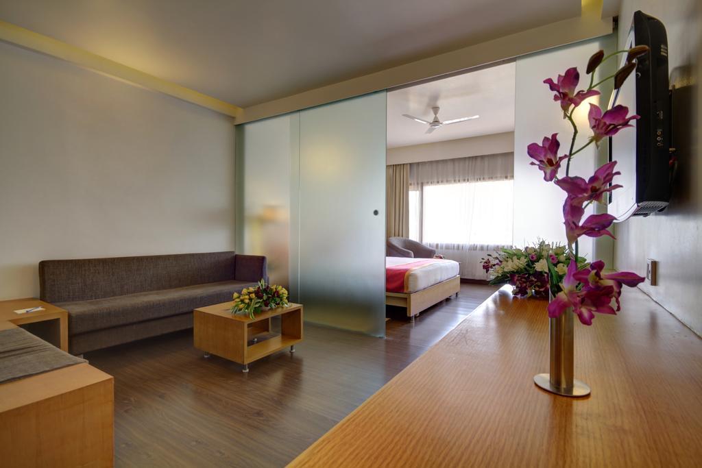 Dolphin Hotel Visakhapatnam Dış mekan fotoğraf